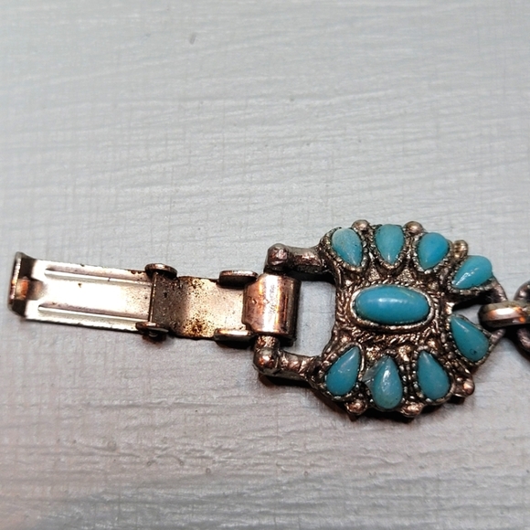 Princess Cuff Turquoise Colored Bracelet - Picture 4 of 8